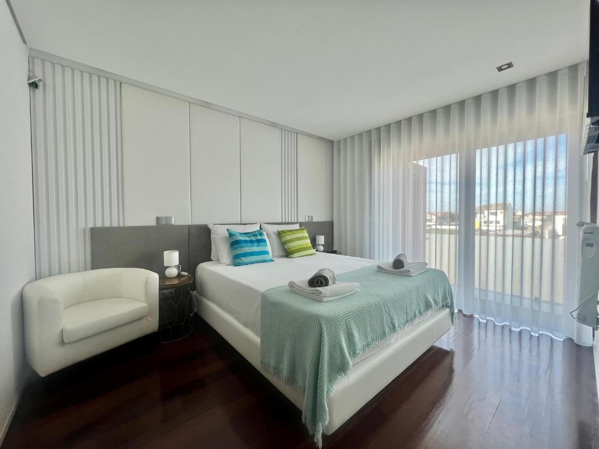 O Cantinho Entre A Ria E O Mar - With Hot Water Pool All Year Round Torreira Exterior photo